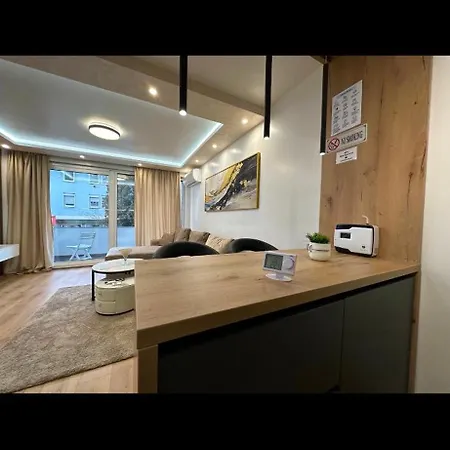 Apartamento Apartman Una *
